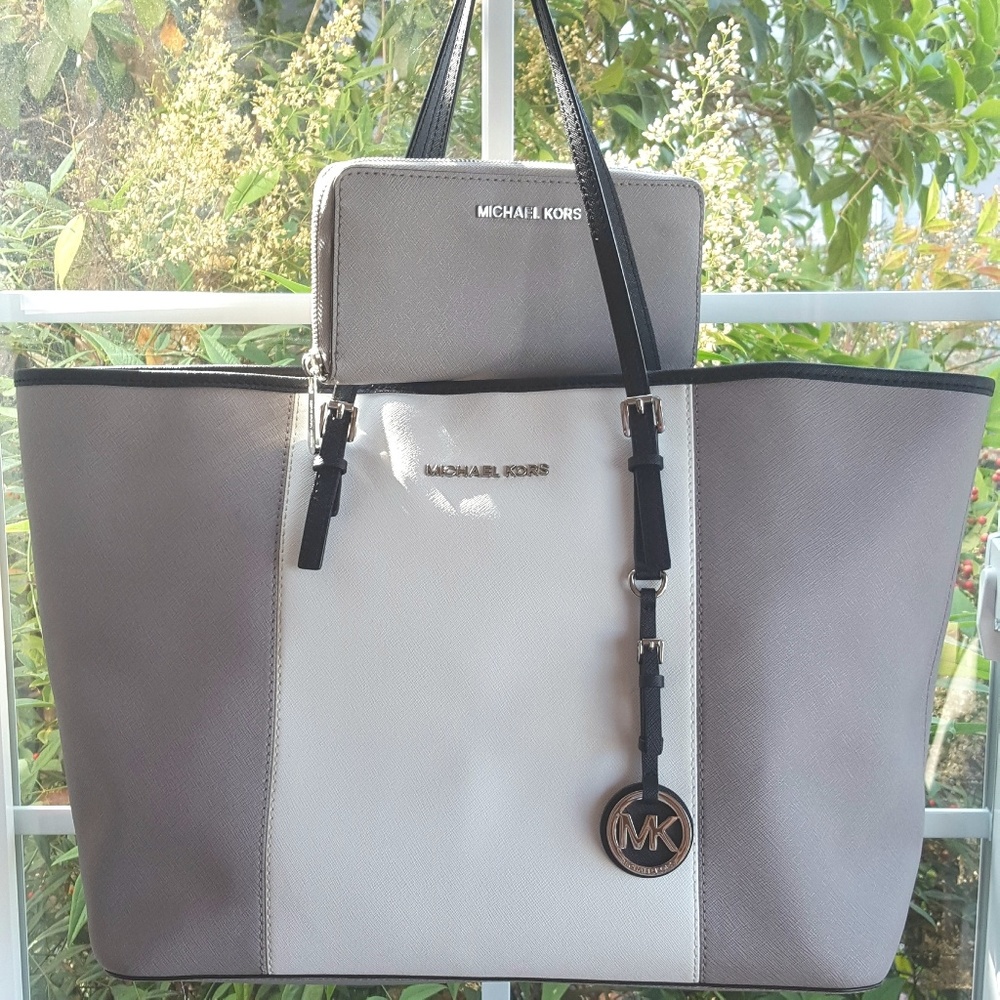 Michael Kors Tote Purse Bag & Matching Wallet Set
